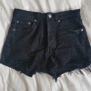 Levi 501 high waisted short size 24